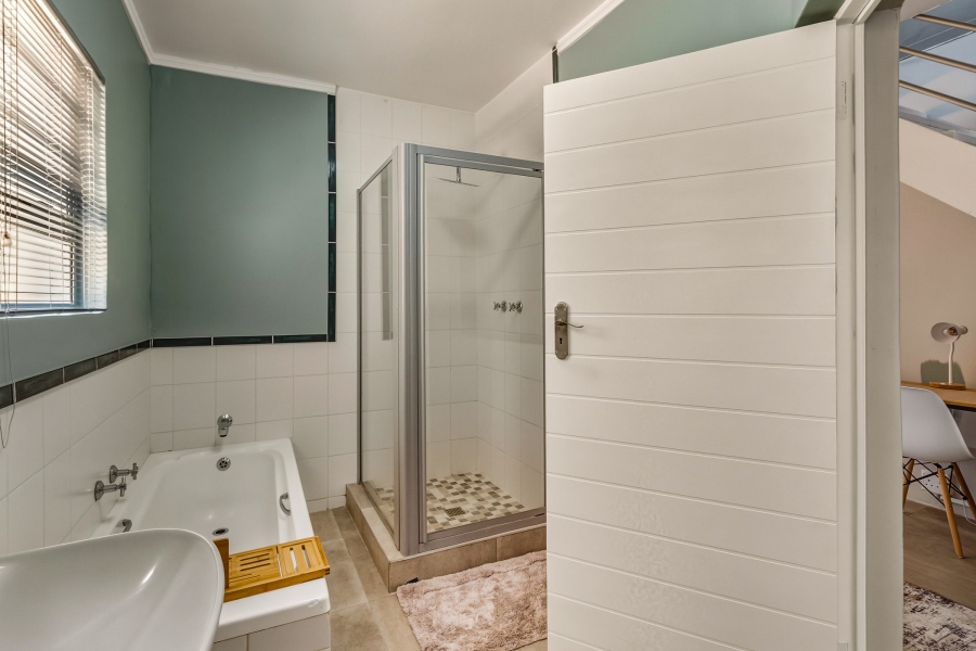 4 Bedroom Property for Sale in Gordon Heights Western Cape